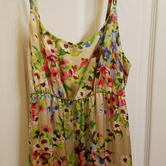 Old Navy silky flowered maxi dress   - Picture 6 of 8
